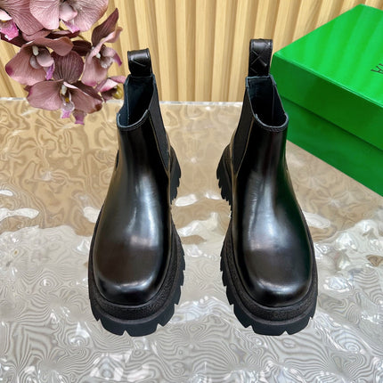 FIREMAN ANKLE BOOT IN BLACK CALFSKIN