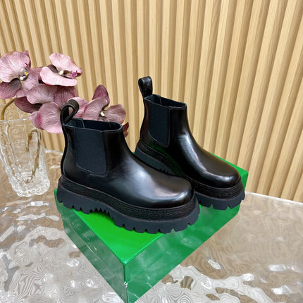 FIREMAN ANKLE BOOT IN BLACK CALFSKIN