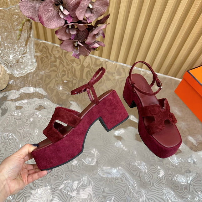 JAM 30 SANDAL IN BLOOD RED VELVET