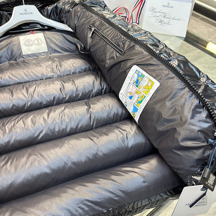 MONCLER 25S JACKET IN BLACK 030