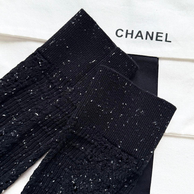 CHANEL SWEATER STYLE 82