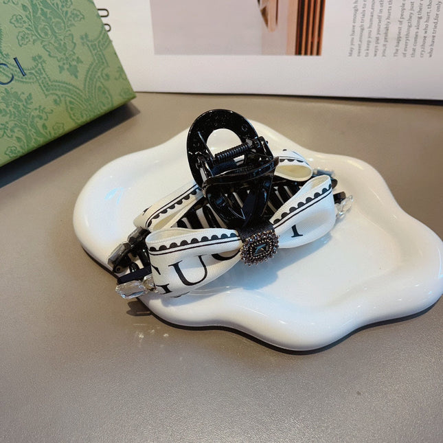 CLAW CLIP DIAMOND-EMBELLISHED IN WHITE RESIN AND RE-NYLON 343271