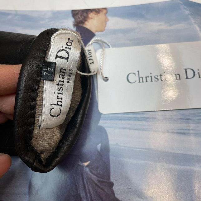 GLOVES WITH METAL HARDWARE IN BLACK LAMBSKIN 218820