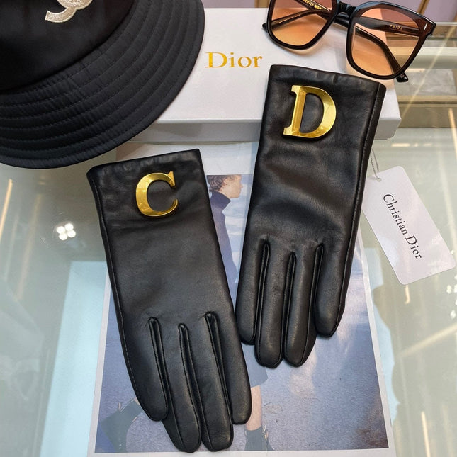 GLOVES WITH METAL HARDWARE IN BLACK LAMBSKIN 218820