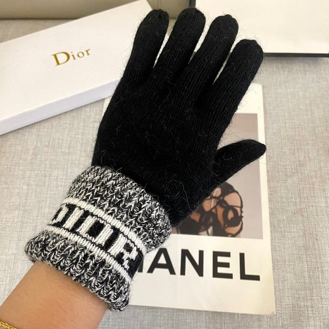 KNITTED GLOVES IN BLACK MIX WHITE WOOL 449712