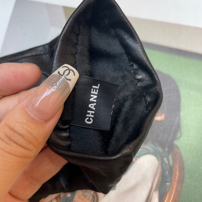 GLOVES IN BLACK LAMBSKIN GOLD HARDWARE 463837