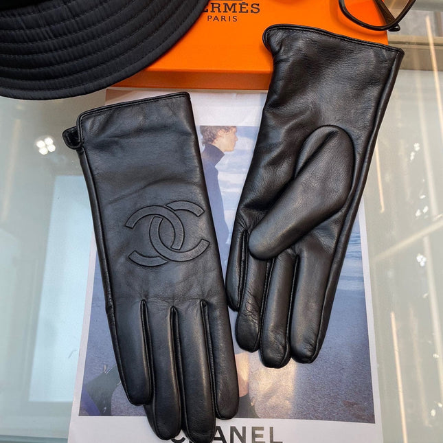 GLOVES IN BLACK LAMBSKIN 463840