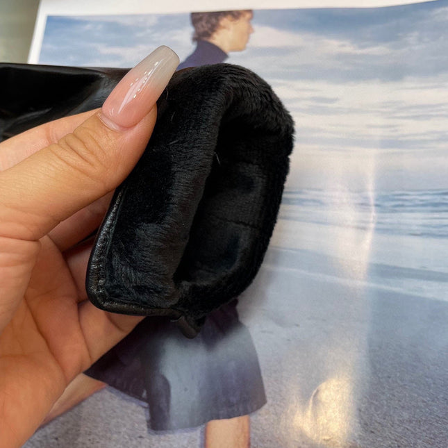 GLOVES IN BLACK LAMBSKIN 463840