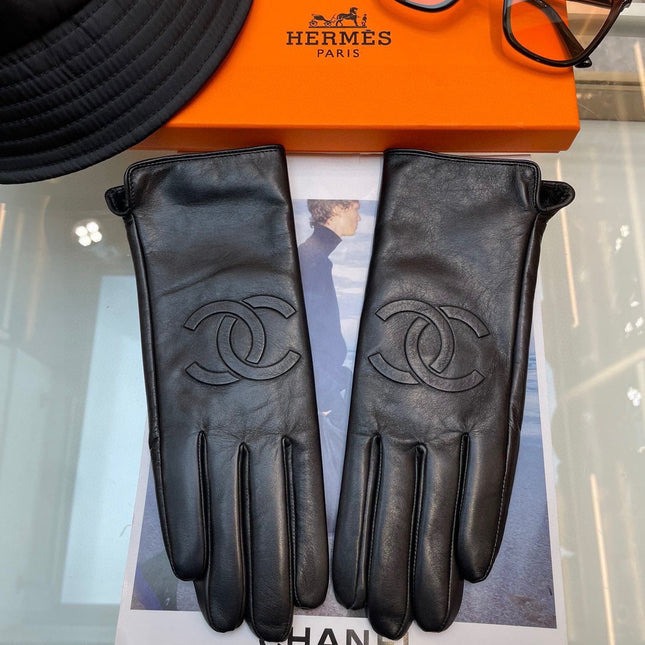 GLOVES IN BLACK LAMBSKIN 463840