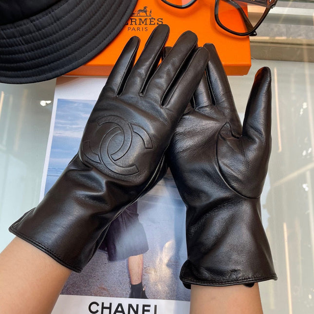 GLOVES IN BLACK LAMBSKIN 463840