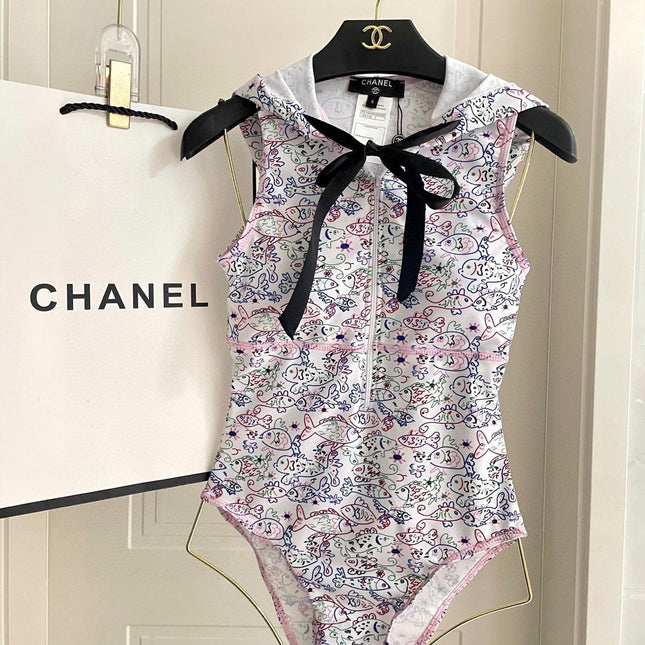 CC BIKINI SWIMSUIT SET IN WHITE AND FISH COLORFUL PRINTED 604253