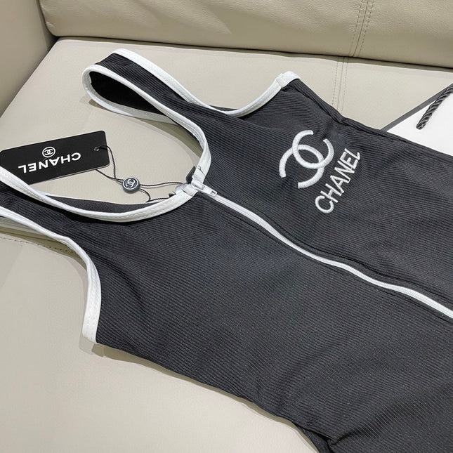 CC BIKINI SWIMSUIT SET IN BLACK AND  WHITE TRIM 604255