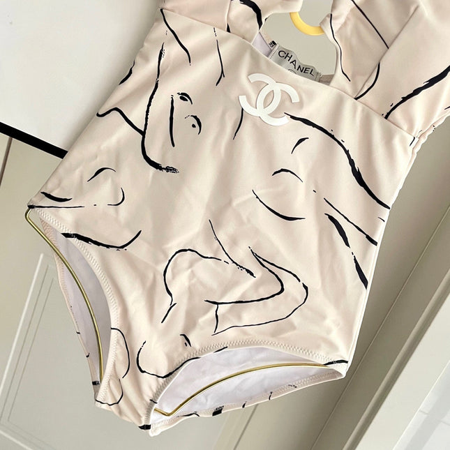 CC BIKINI SWIMSUIT SET IN CREAMY WHITE MIXED WITH CURVED BLACK DETAIL 608919