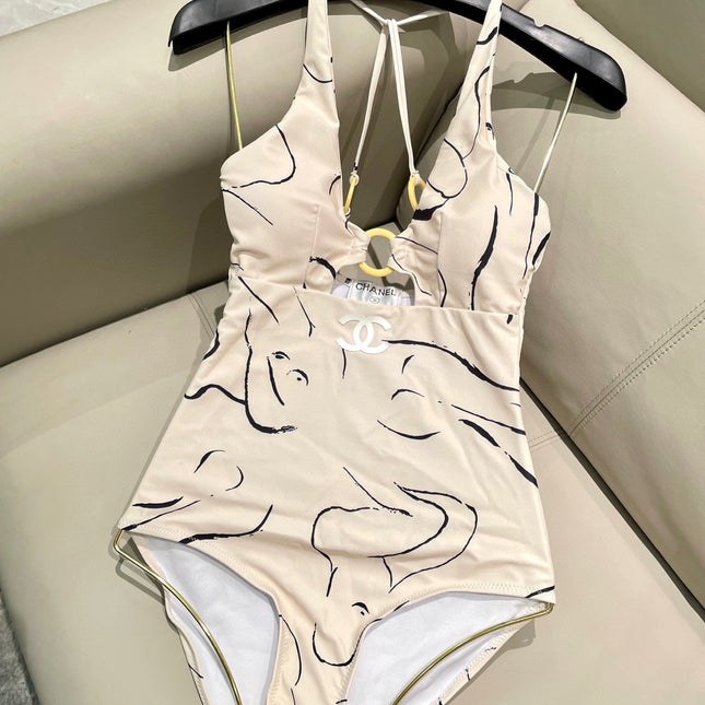 CC BIKINI SWIMSUIT SET IN CREAMY WHITE MIXED WITH CURVED BLACK DETAIL 608919