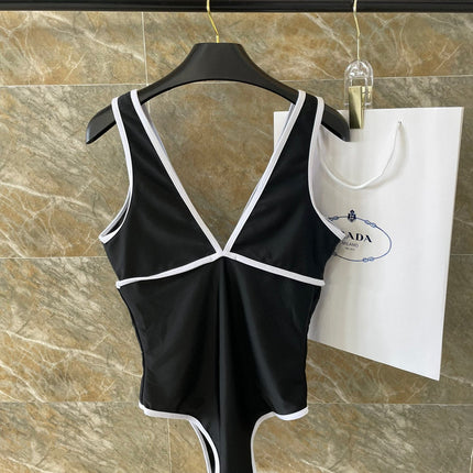 CC BIKINI SWIMSUIT SET IN BLACK AND WHITE TRIM 613725