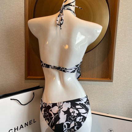 CC BIKINI SWIMSUIT SET IN BLACK AND WHITE FLORAL PRINTED 622171