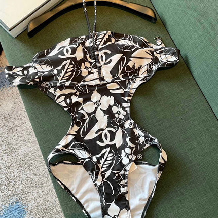 CC BIKINI SWIMSUIT SET IN BLACK AND WHITE FLORAL PRINTED 622171
