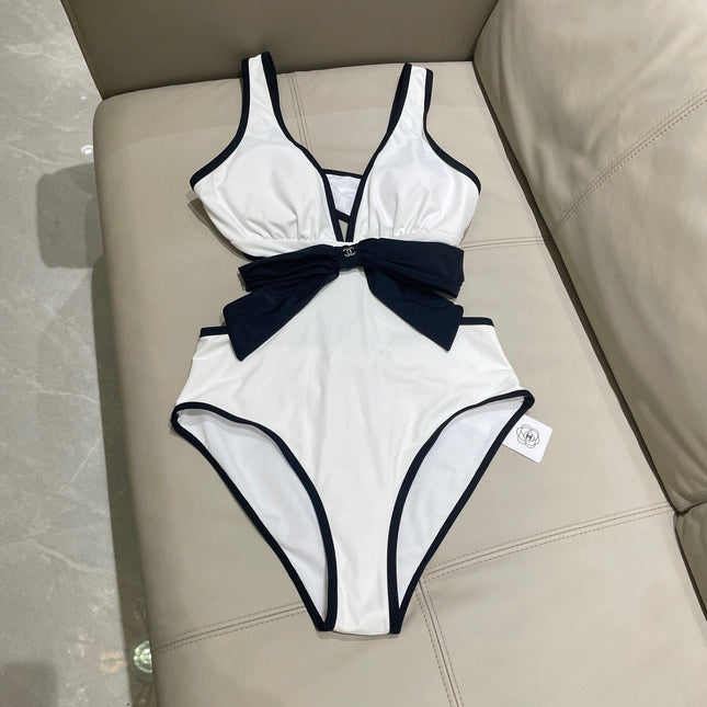 CC BIKINI SWIMSUIT SET IN WHITE AND BOW BLACK 622186