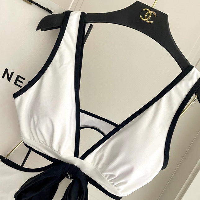CC BIKINI SWIMSUIT SET IN WHITE AND BOW BLACK 622186