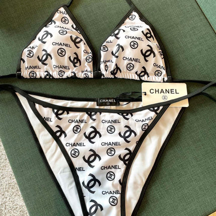 BIKINI SWIMSUIT IN WHITE AND BLACK LOGO PRINTED 627826