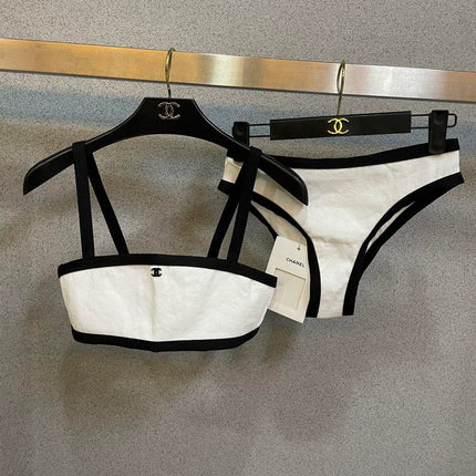 HIGH NECK SWIMSUIT IN WHITE AND BLACK TRIM 627830