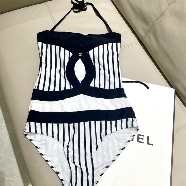CC BIKINI SWIMSUIT SET IN WHITE WITH BLACK VERTICAL STRIPES 633258