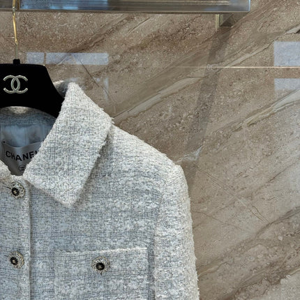 CHANEL 25S TWEED COAT 320