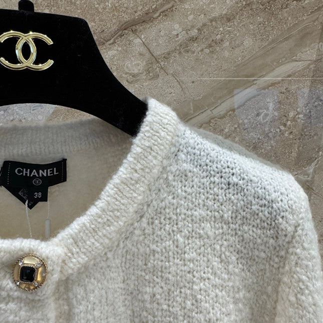 CHANEL 25S CARDIGAN 301