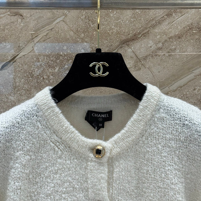 CHANEL 25S CARDIGAN 301