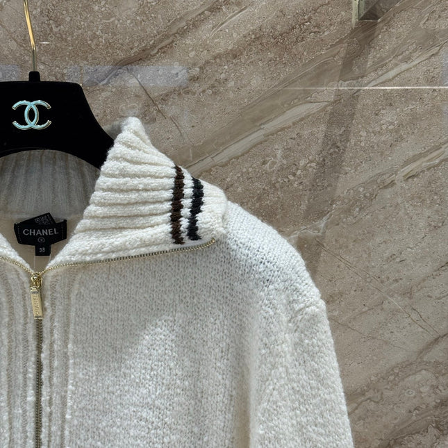 CHANEL 25S CASHMERE HALF-ZIP T-SHIRT 318