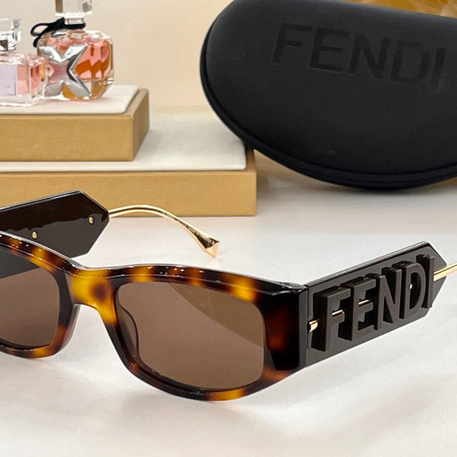 EMBOSSED LOGO ROMA RECTANGULAR FRAME SUNGLASSES FE40108U IN ACETATE