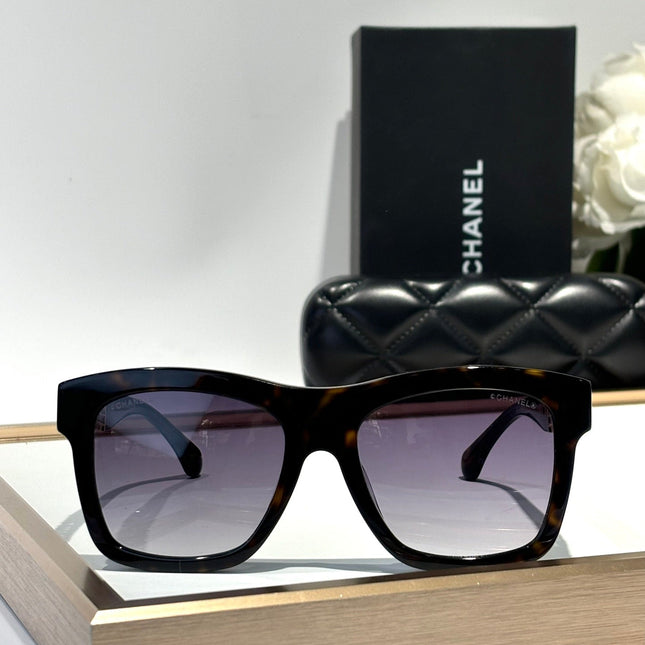 SQUARE SUNGLASSES CH5533 IN ACETATE