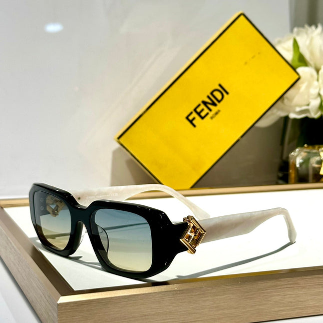 ROMA RECTANGULAR FRAME SUNGLASSES FE40151U IN ACETATE