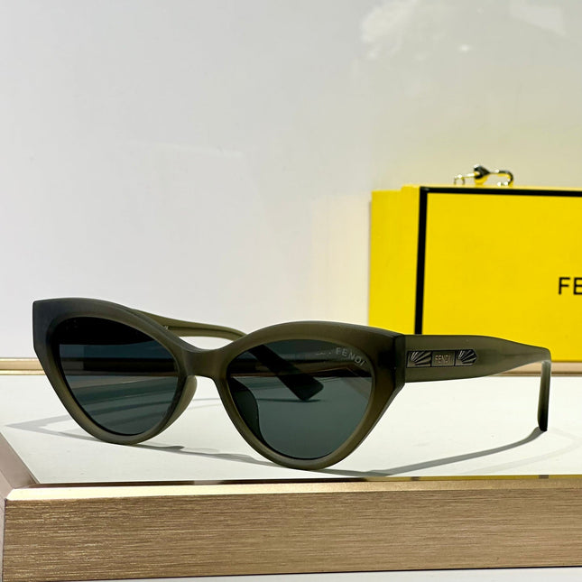 FF DIAMONDS CAT-EYE FRAME SUNGLASSES FE40164U IN ACETATE