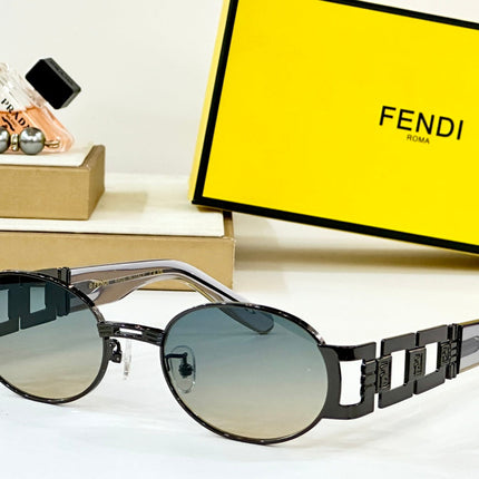 FIRST CRYSTAL OVAL FRAME SUNGLASSES 7076 IN METAL