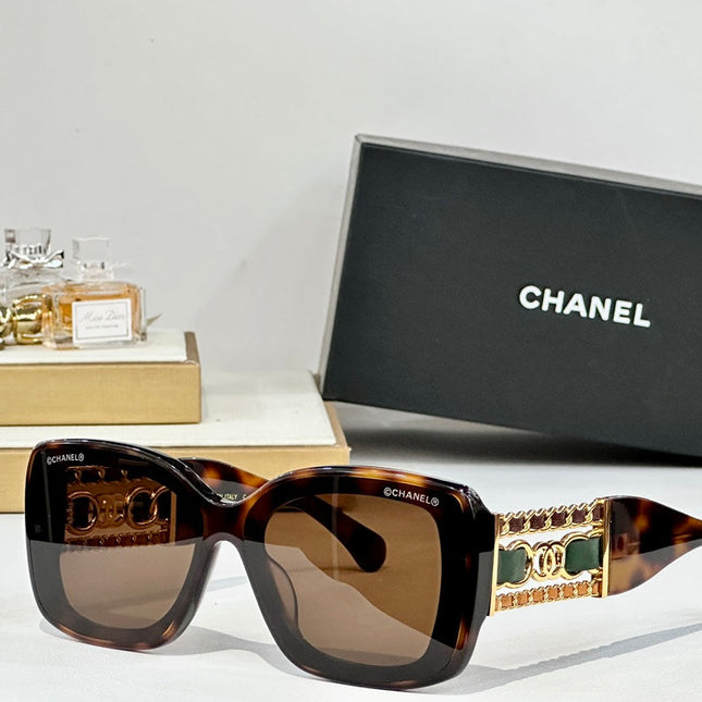 SQUARE SUNGLASSES CH5537Q IN ACETATE CHAIN METAL