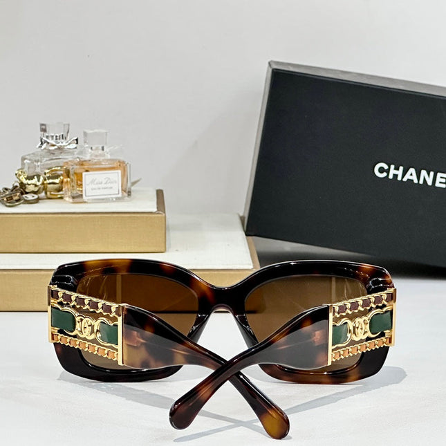 SQUARE SUNGLASSES CH5537Q IN ACETATE CHAIN METAL