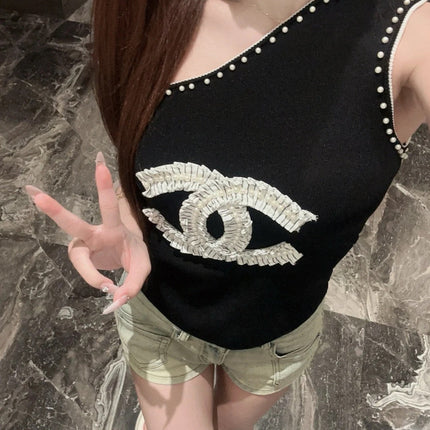 ONE SHOULDER TOP 622139 IN BLACK COTTON EMBOSSED PEARL TRIM