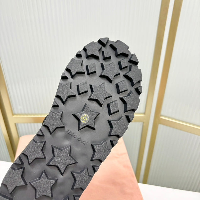 LACE-UP ANKLE BOOTS IN CHOCOLATE SUEDE AND FLEECE LINING