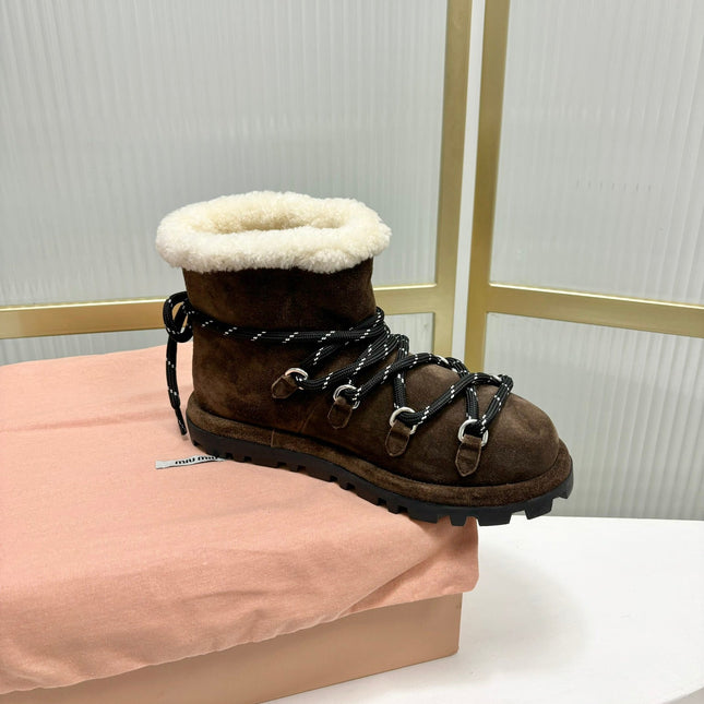 LACE-UP ANKLE BOOTS IN CHOCOLATE SUEDE AND FLEECE LINING
