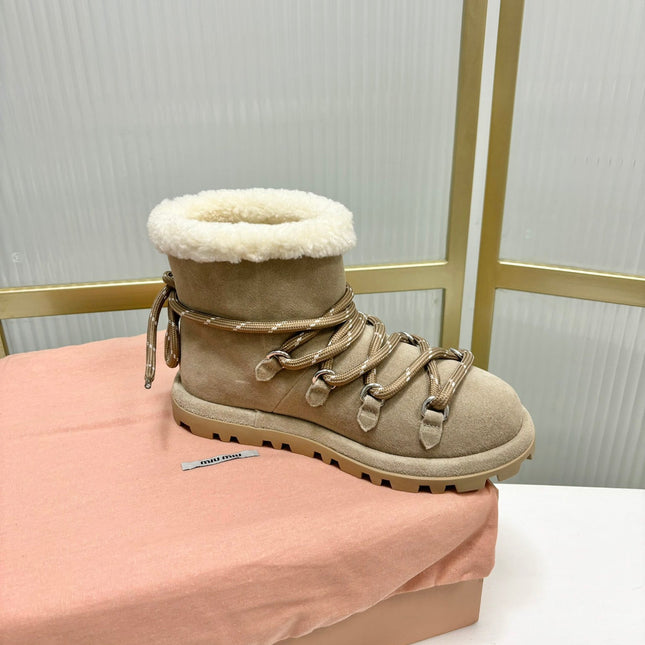 LACE-UP ANKLE BOOTS IN BEIGE SUEDE AND FLEECE LINING