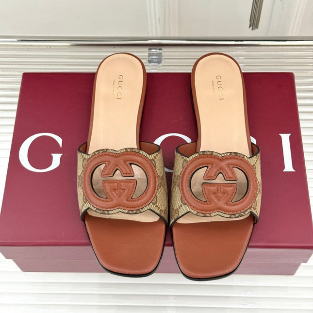 SLIDE SANDALS IN BURNT BROWN AND LIGHT BEIGE CALFSKIN