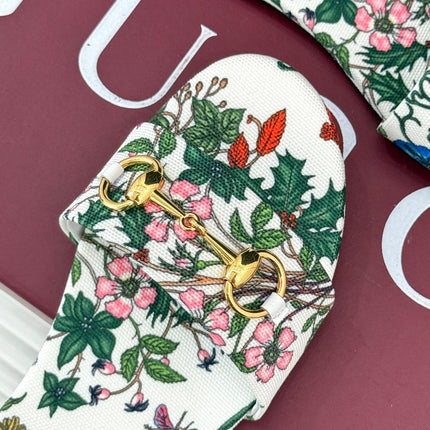 SLIDE SANDALS IN WHITE FABRIC FLORAL AND LEAF PRINT