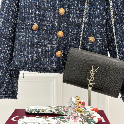 SLIDE SANDALS IN WHITE FABRIC FLORAL AND LEAF PRINT