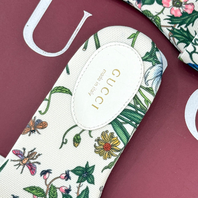 SLIDE SANDALS IN WHITE FABRIC FLORAL AND LEAF PRINT