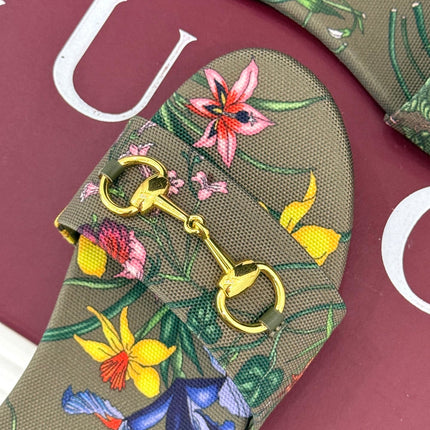 SLIDE SANDALS IN WARM BEIGE FABRIC FLORAL AND LEAF PRINT