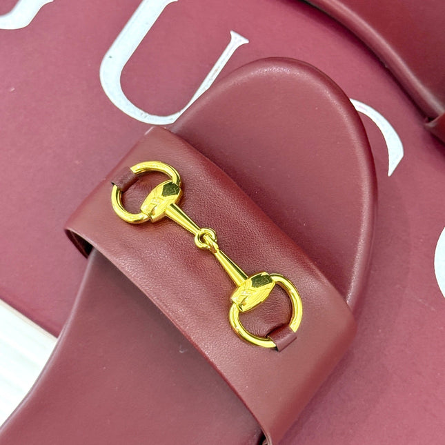 SLIDE SANDALS IN RED CALFSKIN WITH GOLD HARDWARE