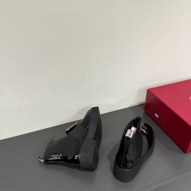 VIV' RANGERS CHELSEA BOOTIES IN BLACK CALFSKIN GOLD BUCKLE