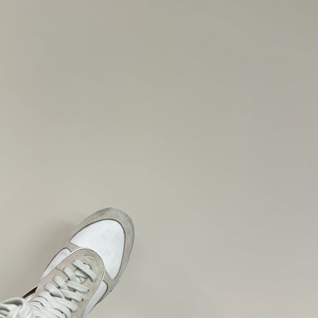 LACE-UP BOOTS IN BEIGE SUEDE AND WHITE MESH