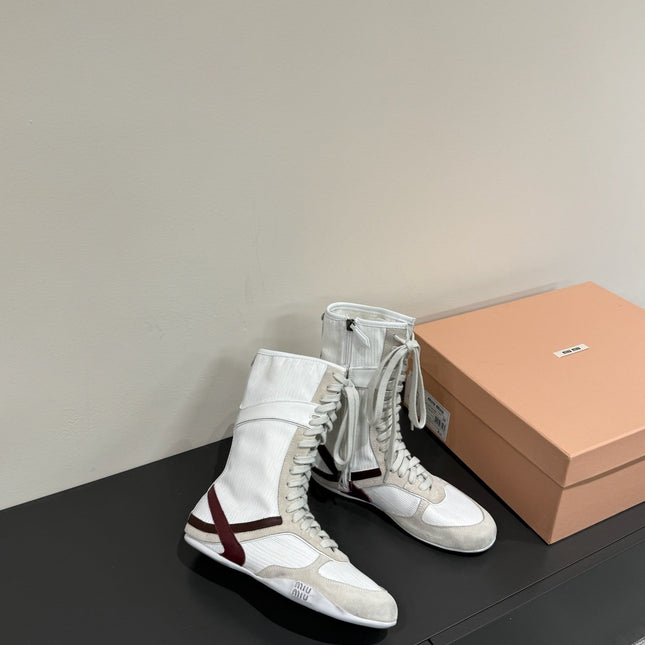 LACE-UP BOOTS IN BEIGE SUEDE AND WHITE MESH